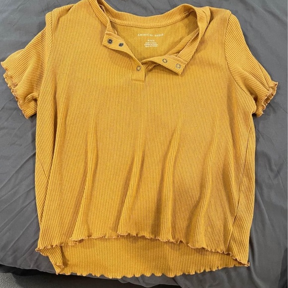 yellow american eagle cropped shirt - Picture 1 of 2